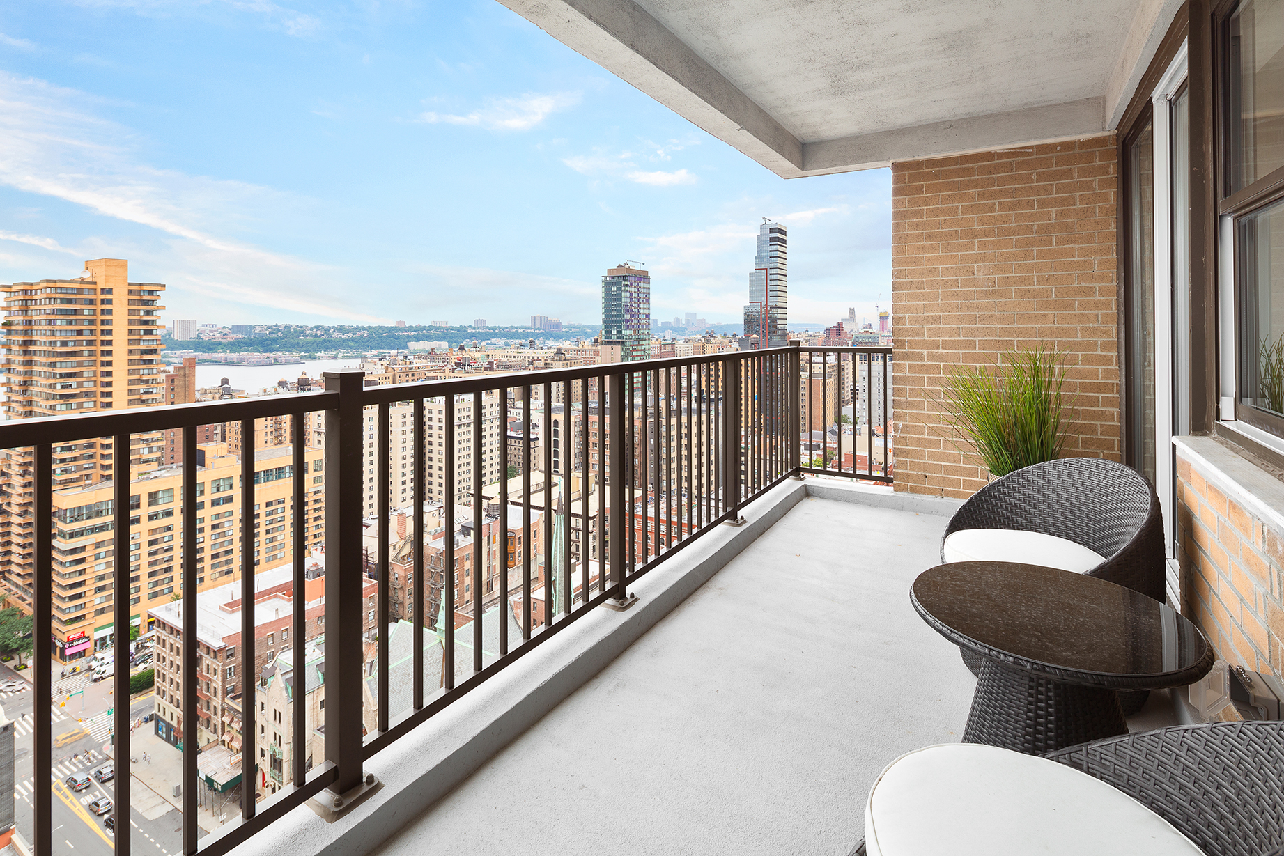 175 West 95th Street, Unit 27E Manhattan, NY 10025 - Photo 2 of 15
