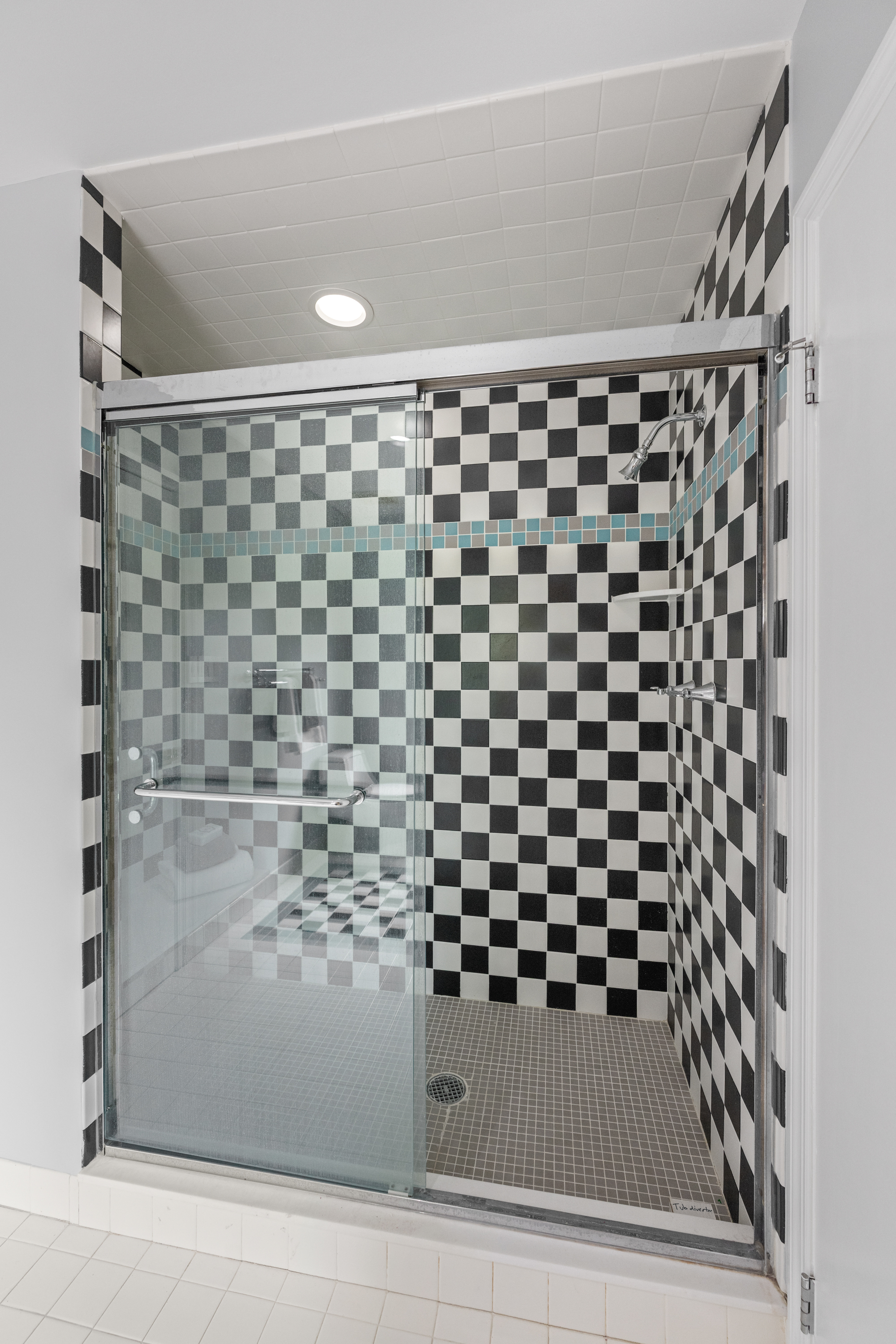 850 Lesley Road Villanova, PA 19085 - Photo 33 of 45 view of a bathroom