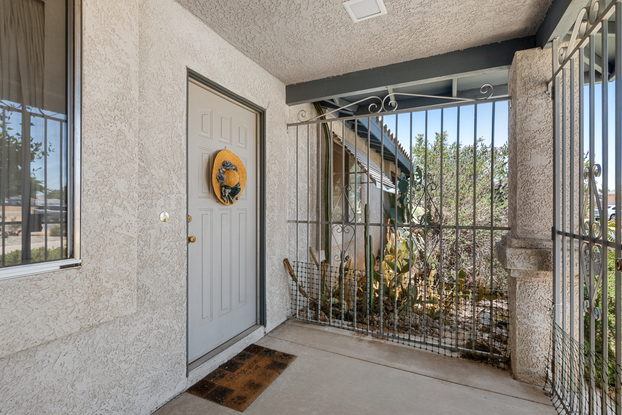 12450 Algonquin Road Apple Valley, CA 92308 - Photo 7 of 56