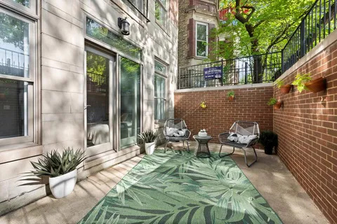 $875,000 | 3806 North Damen Avenue, Unit 1, Chicago, IL 60618