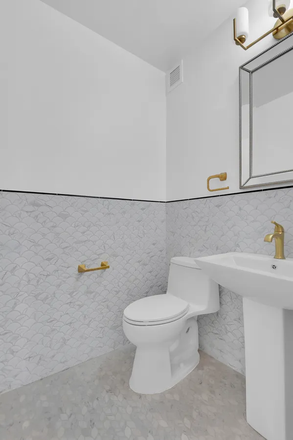 $14,000 | 20 West 64th Street, Unit 20K | Upper West Side