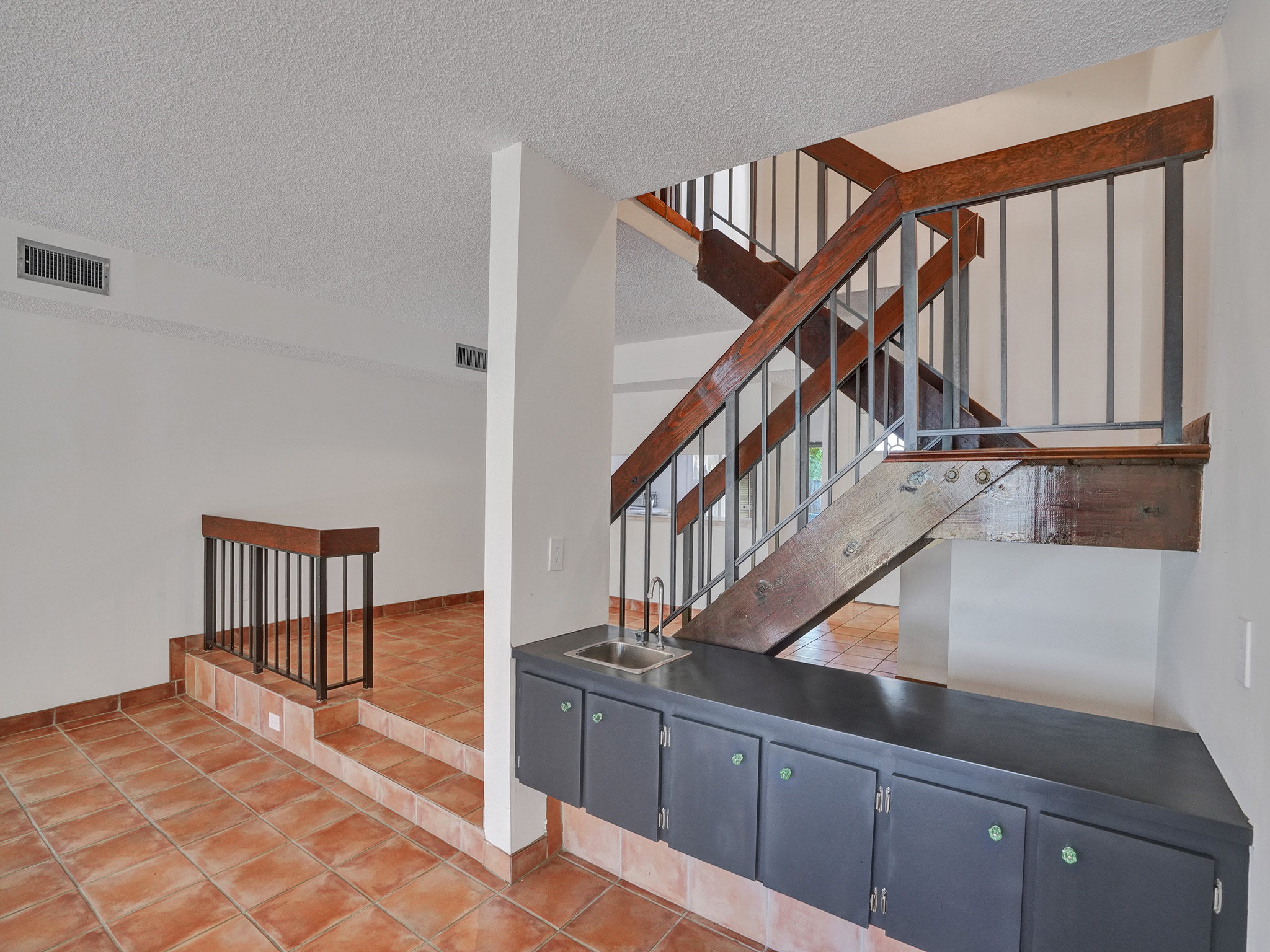4863 Southwest 71st Place Miami, FL 33155 - Photo 21 of 54