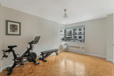 $950,000 | 357 East 57th Street, Unit 2D | Sutton Place