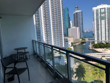 $430,000 | 90 Southwest 3rd Street, Unit 2014, Miami, FL 33130