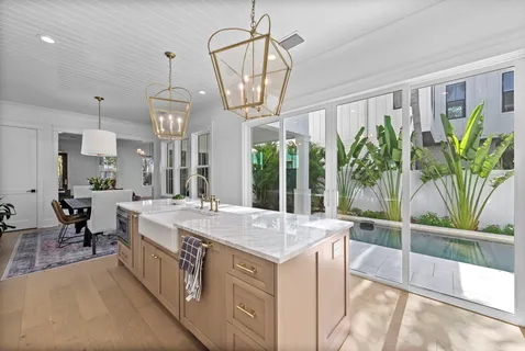 $2,100,000 | 321 12th Avenue Northeast, St. Petersburg, FL 33701