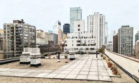 $349,000 | 411 East 57th Street, Unit 2F | Sutton Place