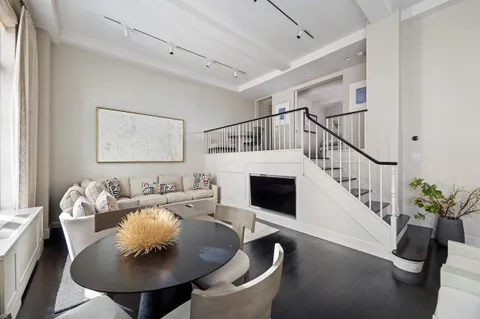 $1,650,000 | 169 East 78th Street, Unit 7C | Upper East Side