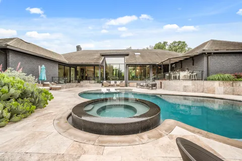 $2,600,000 | 3907 Fox Glen Drive, Irving, TX 75062