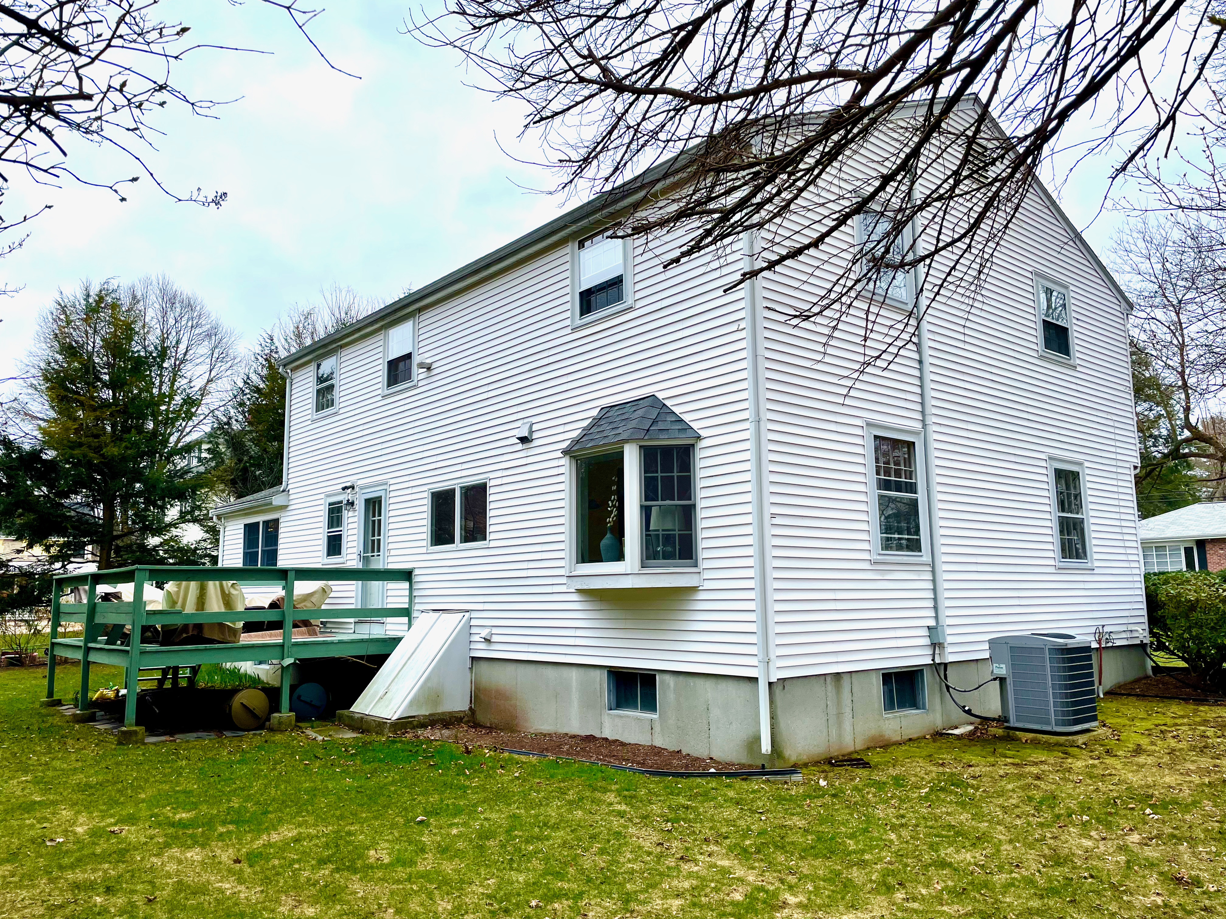 25 Twitchell Street Wellesley, MA 02482 - Photo 3 of 7