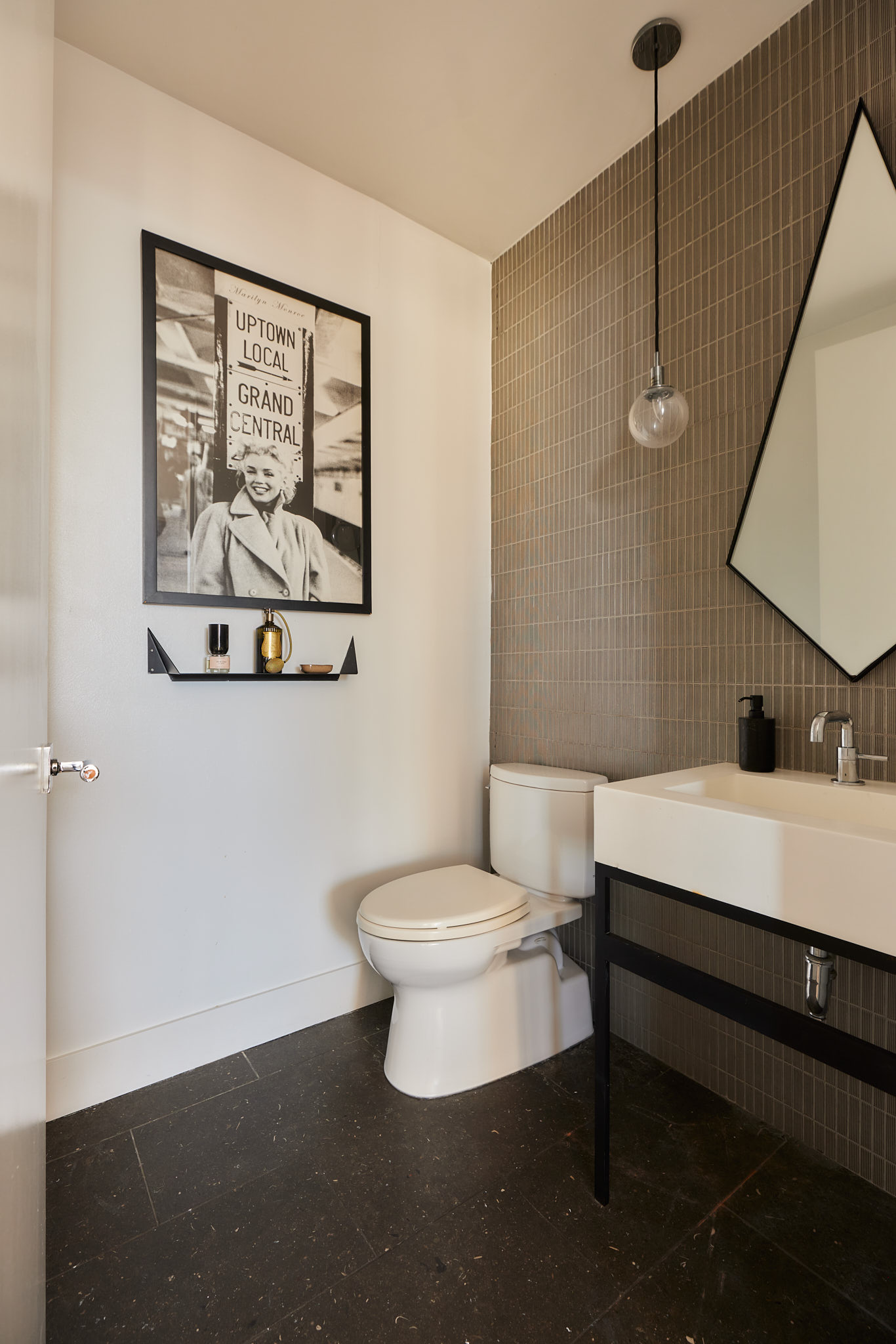 338 Berry Street, Unit 7J Brooklyn, NY 11249 - Photo 10 of 18