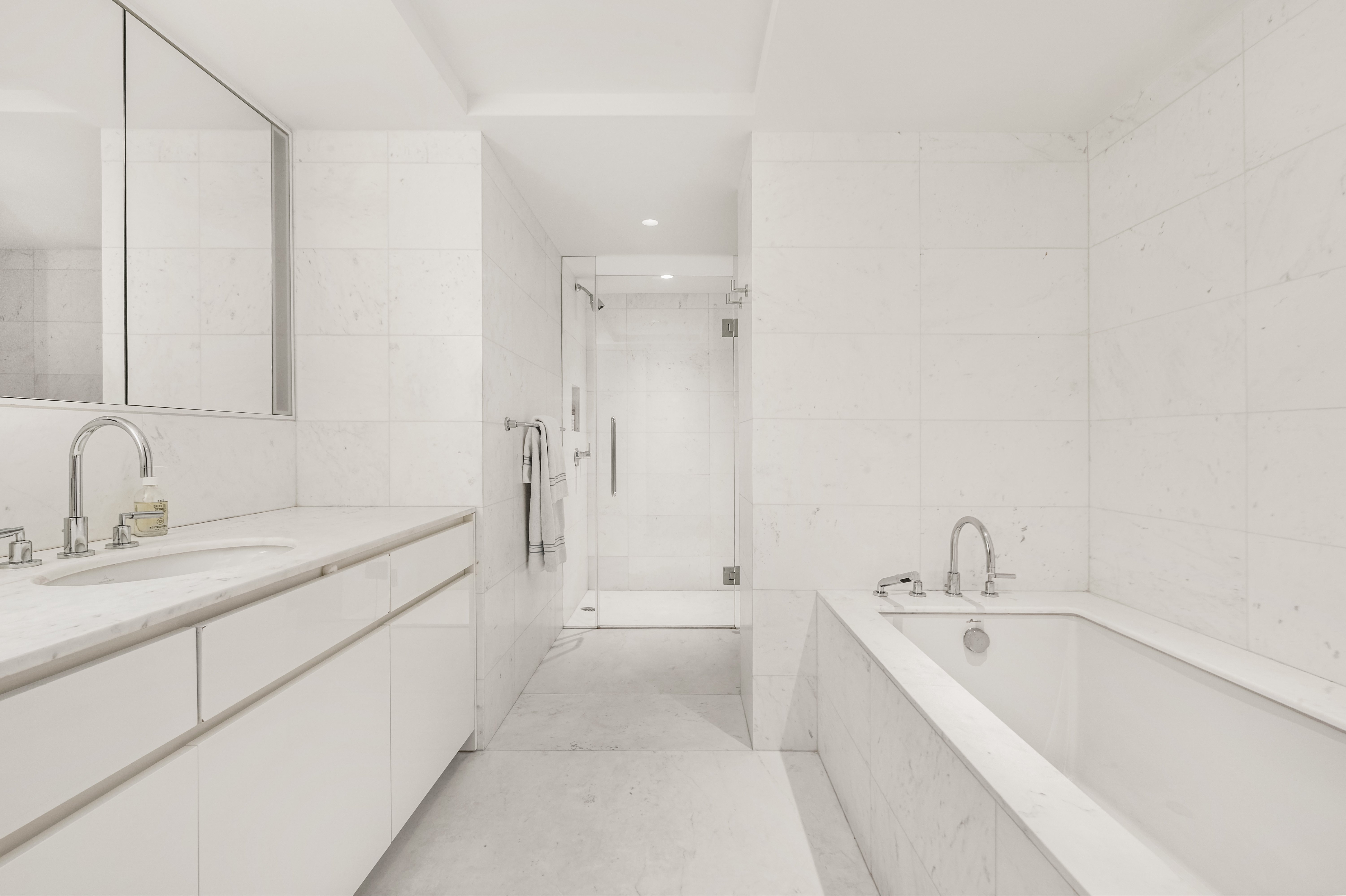 737 Park Avenue, Unit 19A Manhattan, NY 10021 - Photo 21 of 27