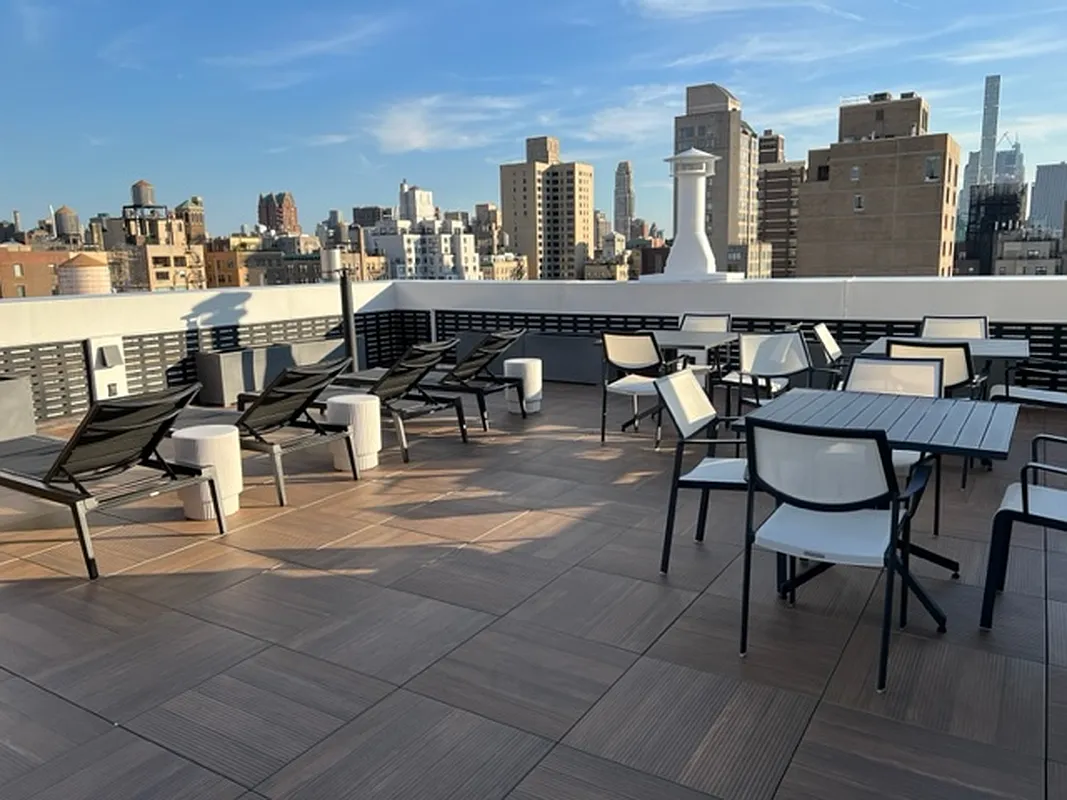 8 East 83rd Street, Unit 5F Manhattan, NY 10028 - Photo 15 of 18