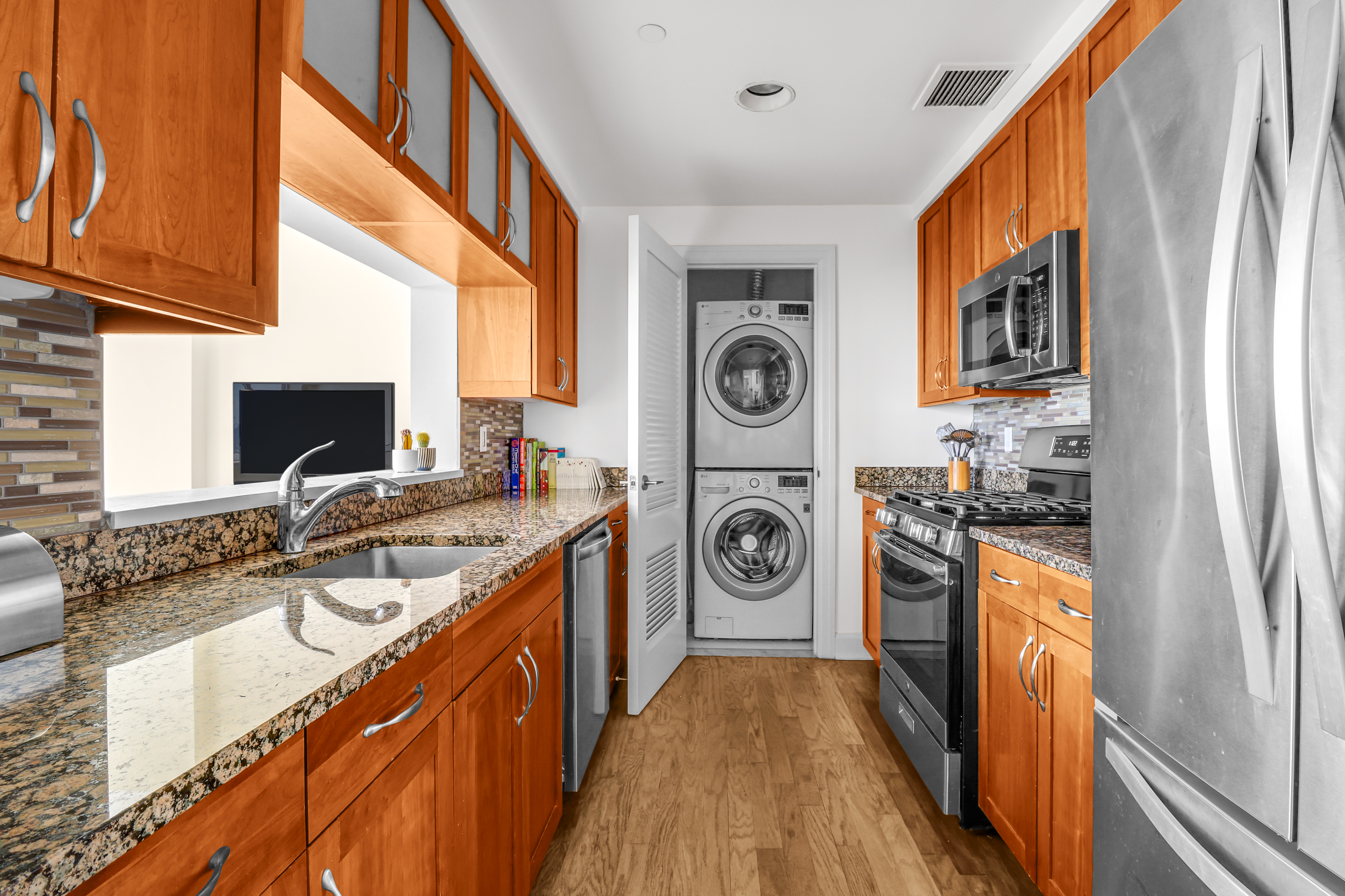 455 Central Park West, Unit 22B Manhattan, NY 10025 - Photo 6 of 18