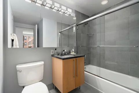 $650,000 | 242 East 25th Street, Unit 3A | Kips Bay