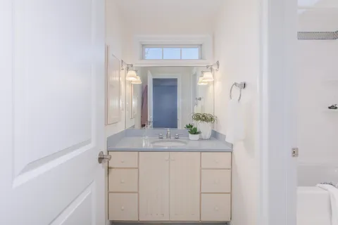Contact Agent | 5601 Vernon Place, Bethesda, MD 20817