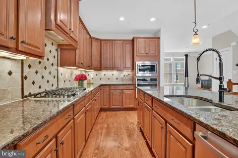 $785,000 | 505 Uptown Street, Gaithersburg, MD 20878
