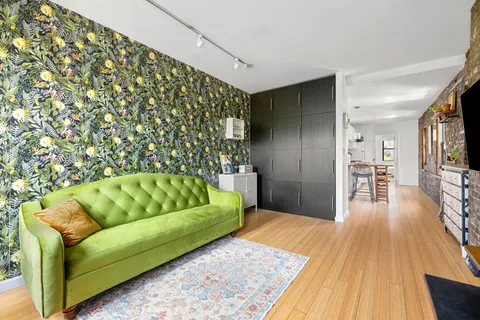 $670,000 | 334 East 5th Street, Unit 5W | East Village