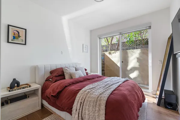 $1,390,000 | 1902 Liberty Court, Los Angeles, CA 90026