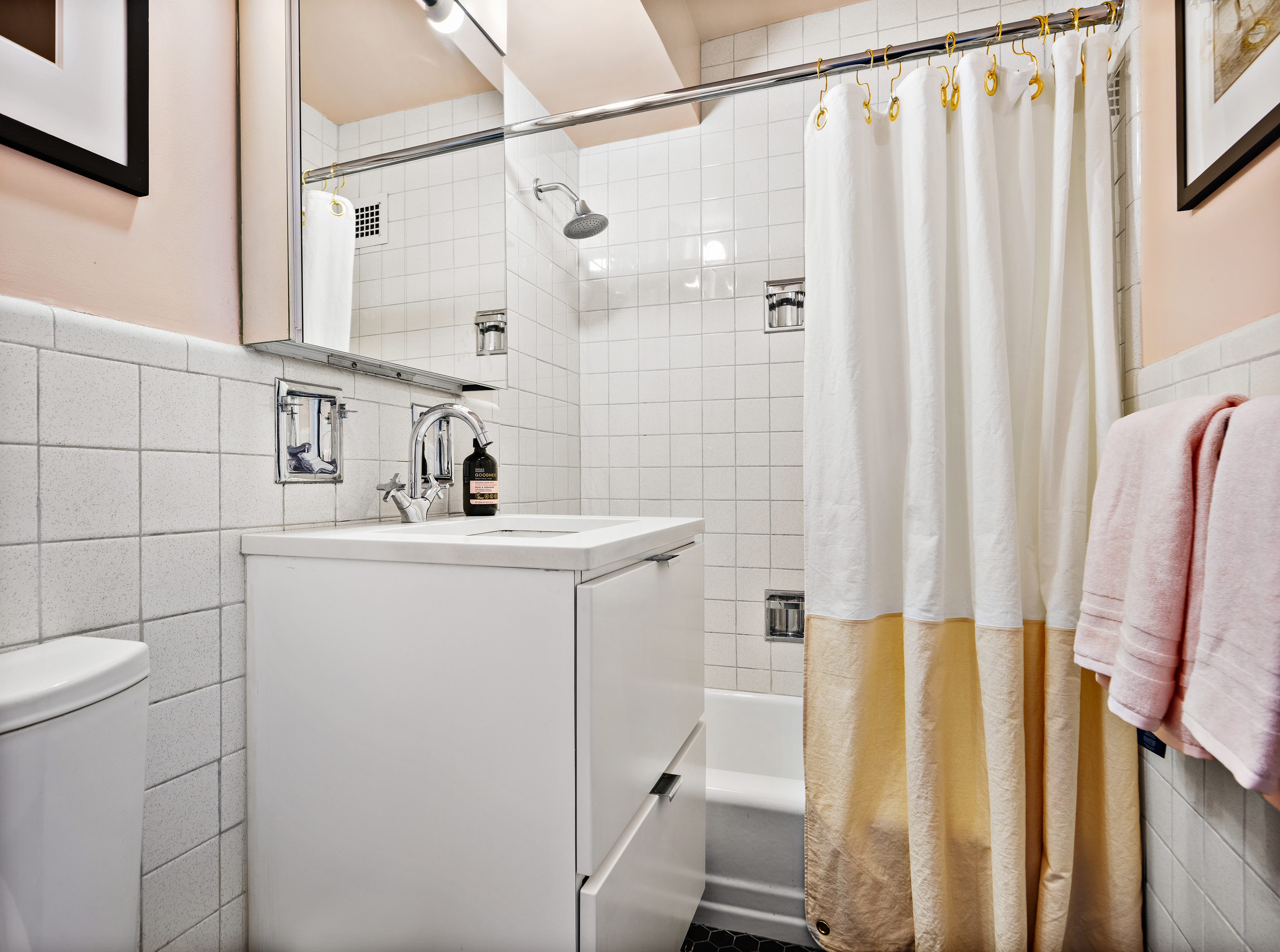 345 East 69th Street, Unit 16H Manhattan, NY 10021 - Photo 7 of 10