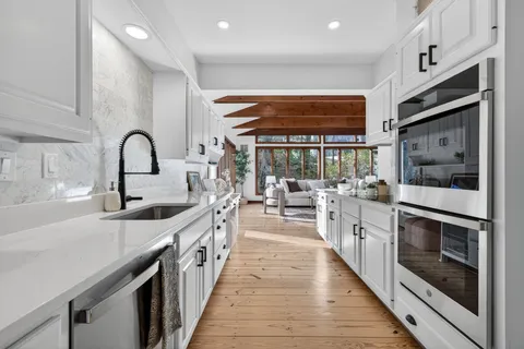 $1,350,000 | 6813 Winterberry Lane, Bethesda, MD 20817