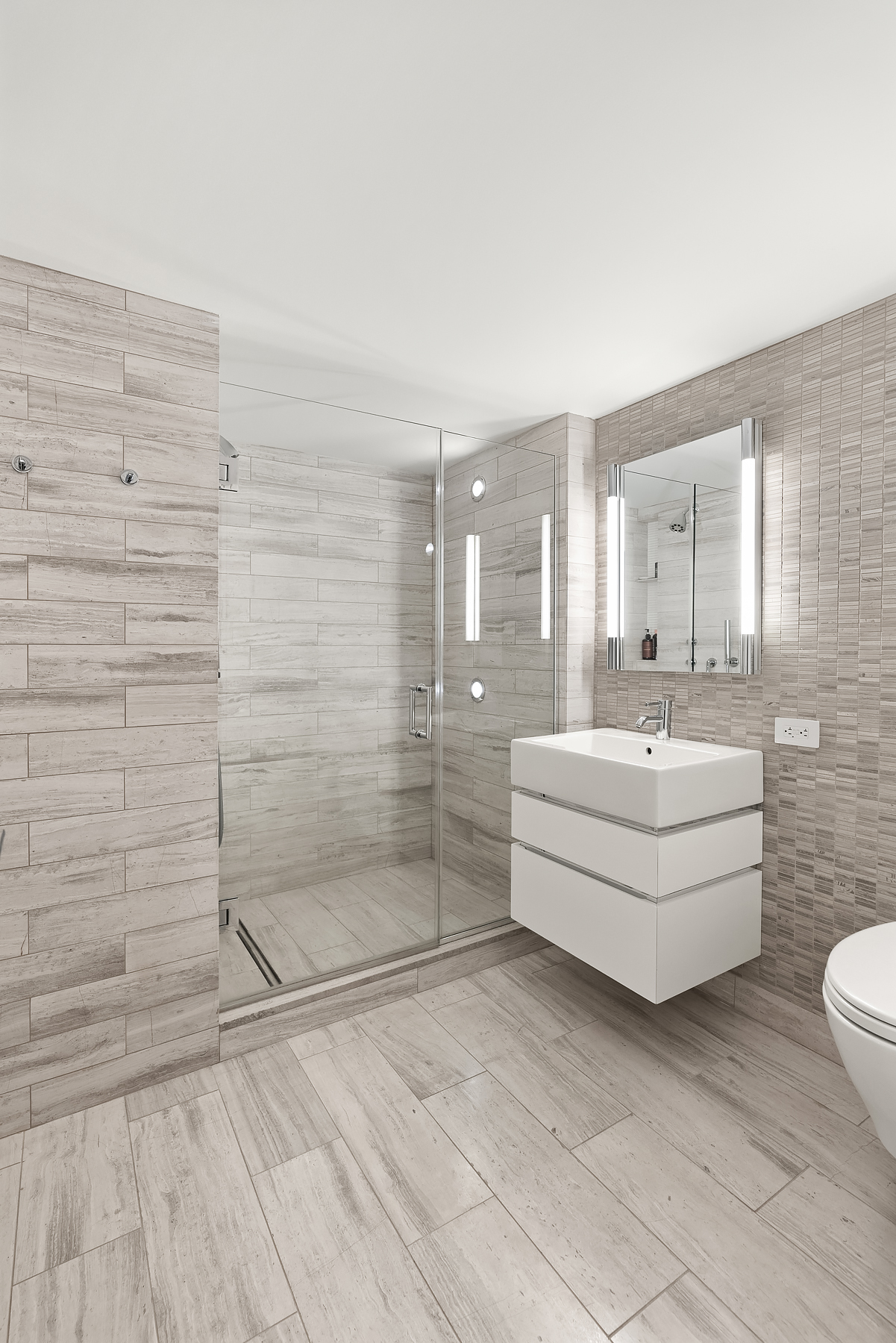 421 Hudson Street, Unit 520 Manhattan, NY 10014 - Photo 7 of 13