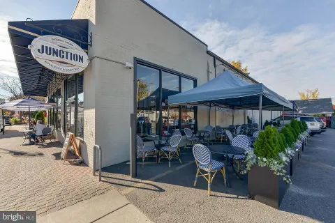 $1,100,000 | 2404 King Street, Alexandria, VA 22301