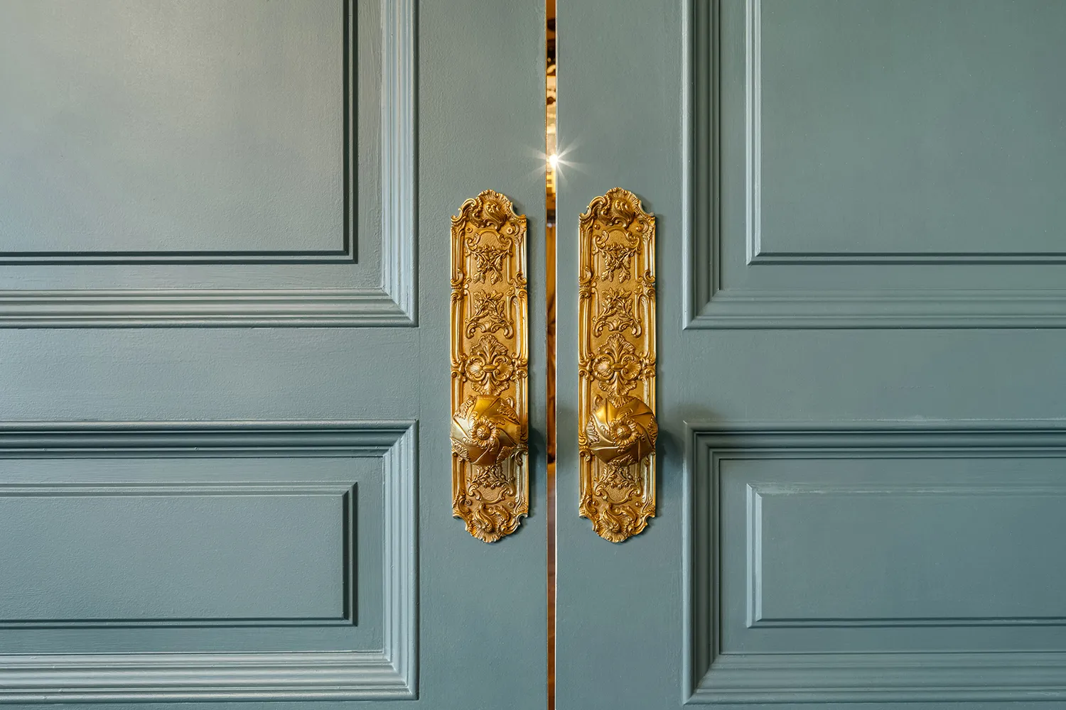 $6,500,000 | 145-146 Central Park West, Unit 5G | Upper West Side