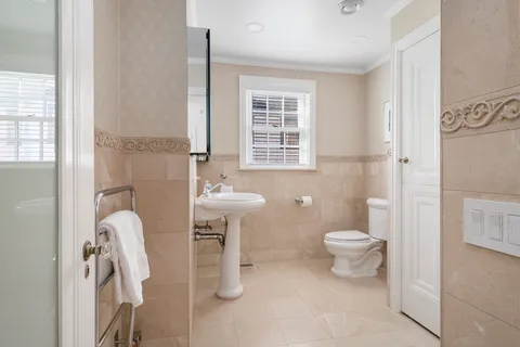 $2,195,000 | 82 Freeman Parkway, Providence, RI 02906