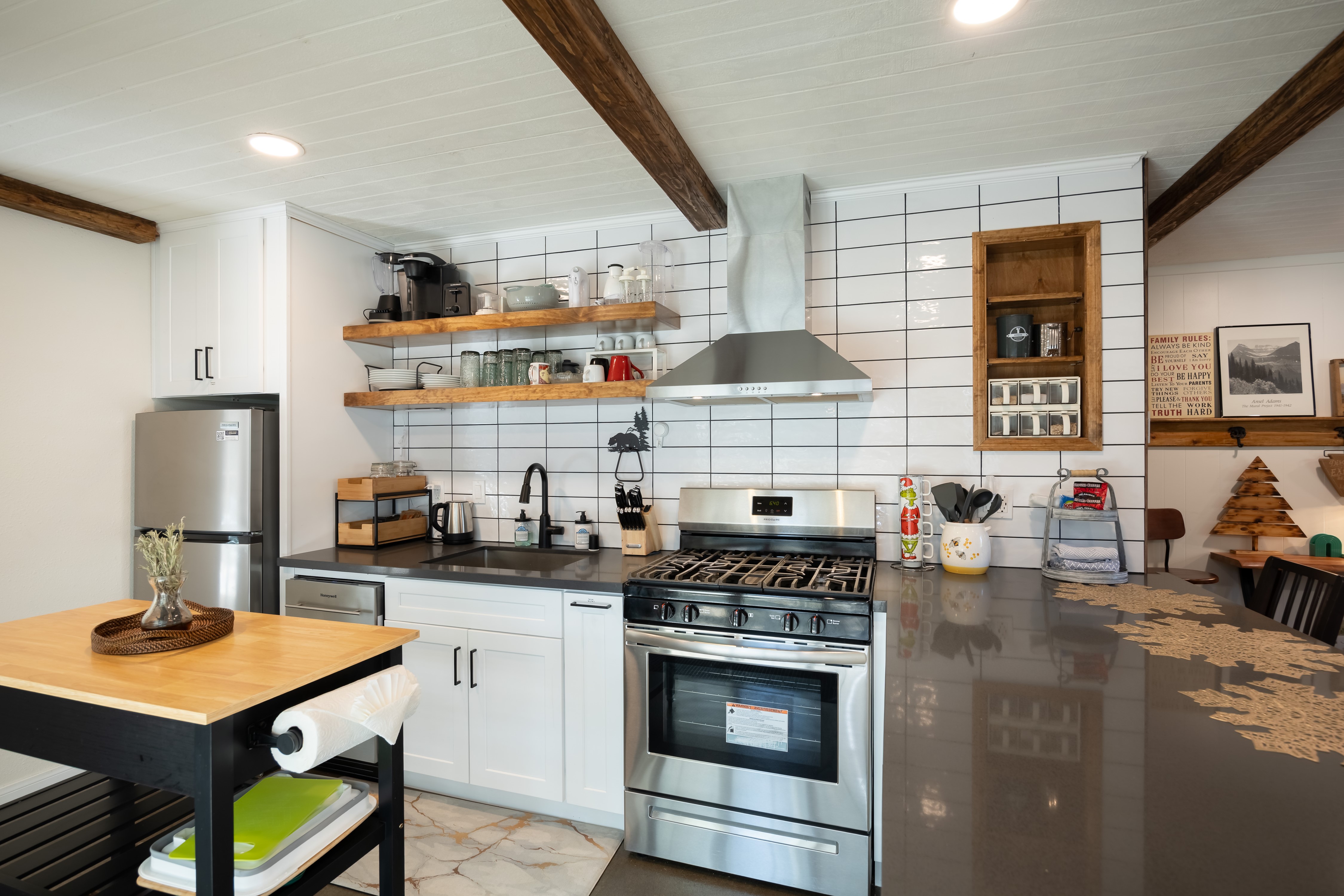 682 Maple Lane Sugarloaf, CA 92386 - Photo 14 of 36