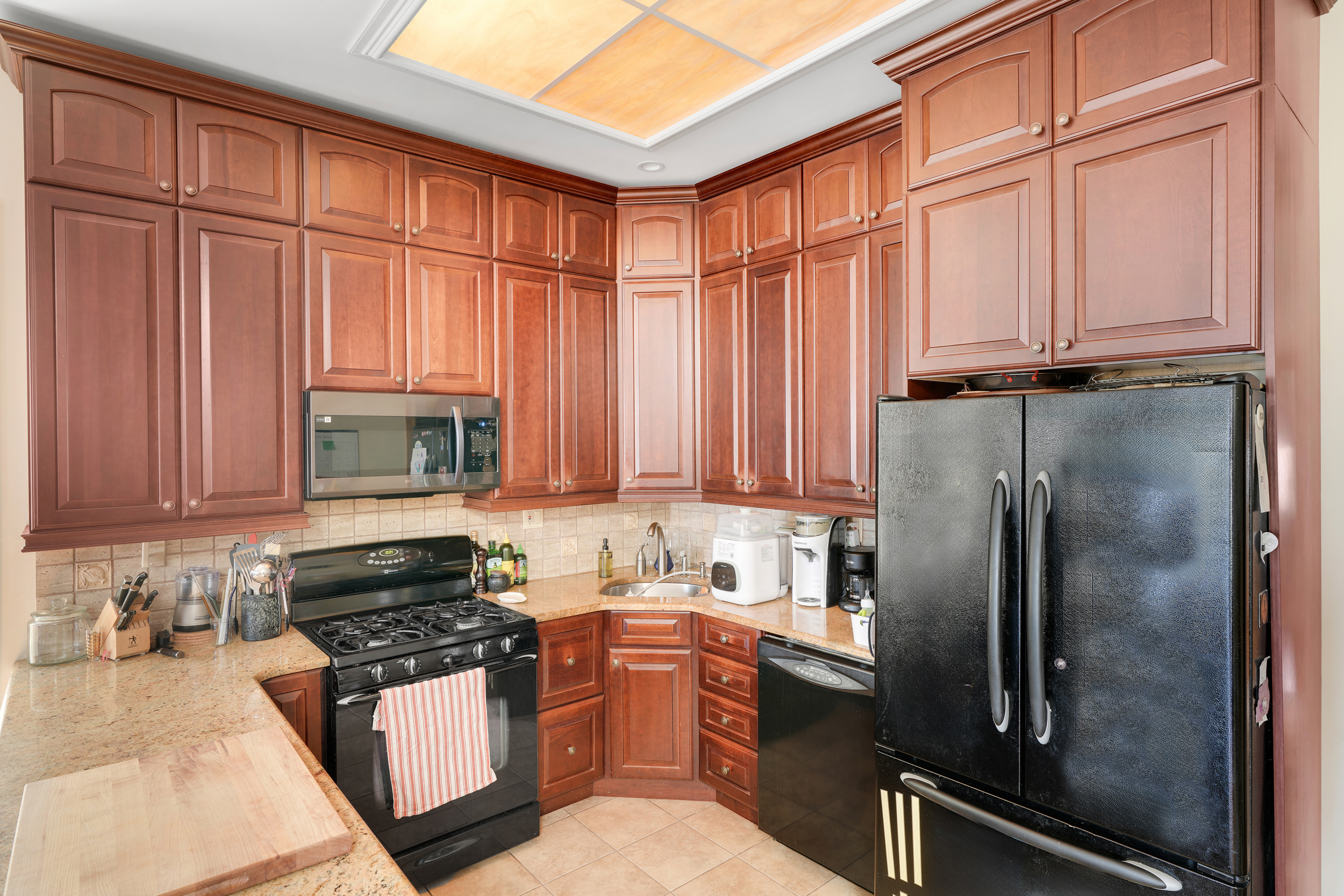 316 84th Street Brooklyn, NY 11209 - Photo 6 of 23