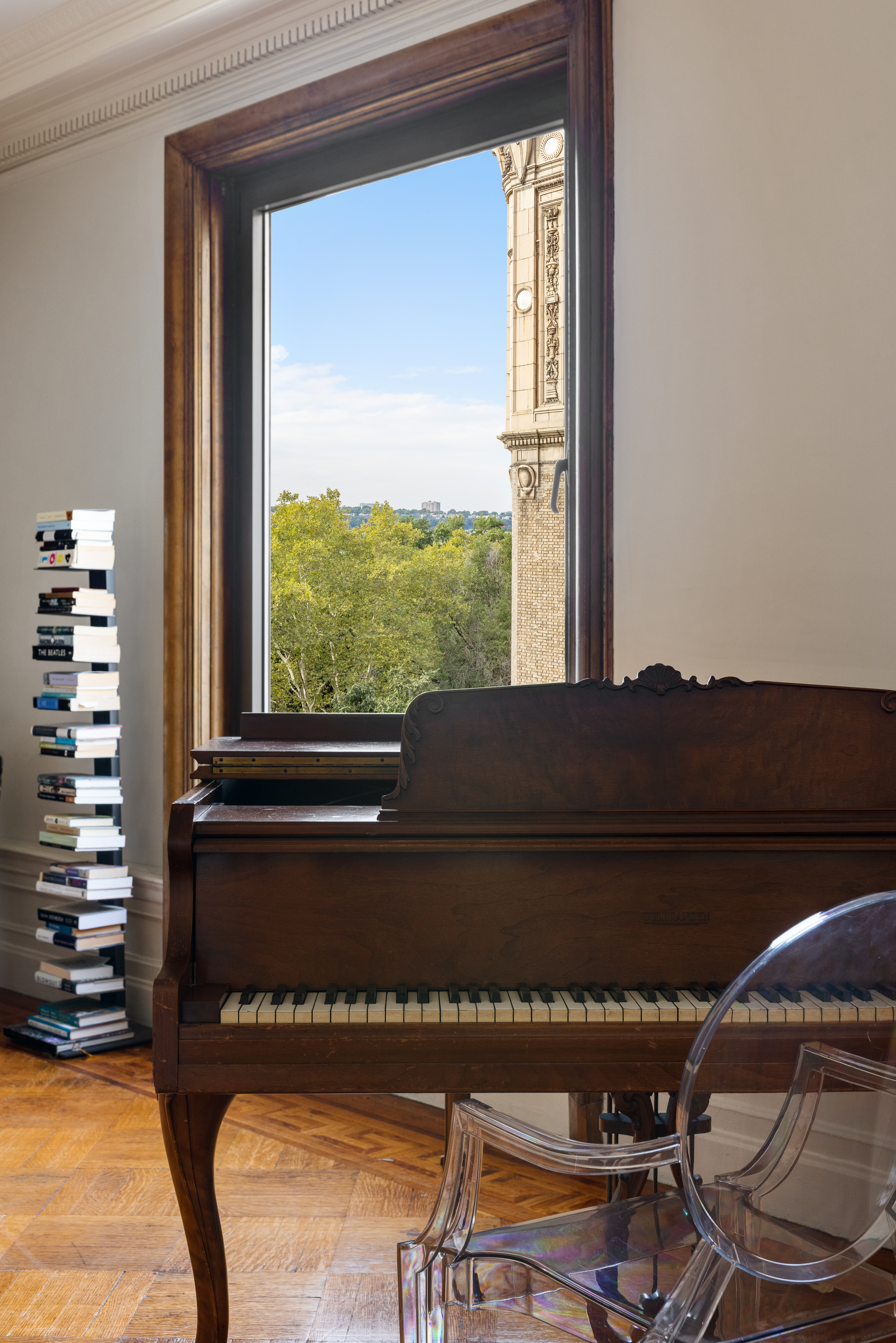 258 Riverside Drive, Unit 8A Manhattan, NY 10025 - Photo 2 of 12 Gallery Image 2