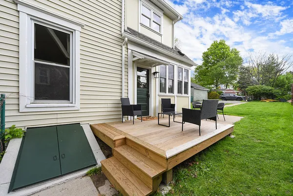 $650,000 | 526 10th Street, Oakmont, PA 15139