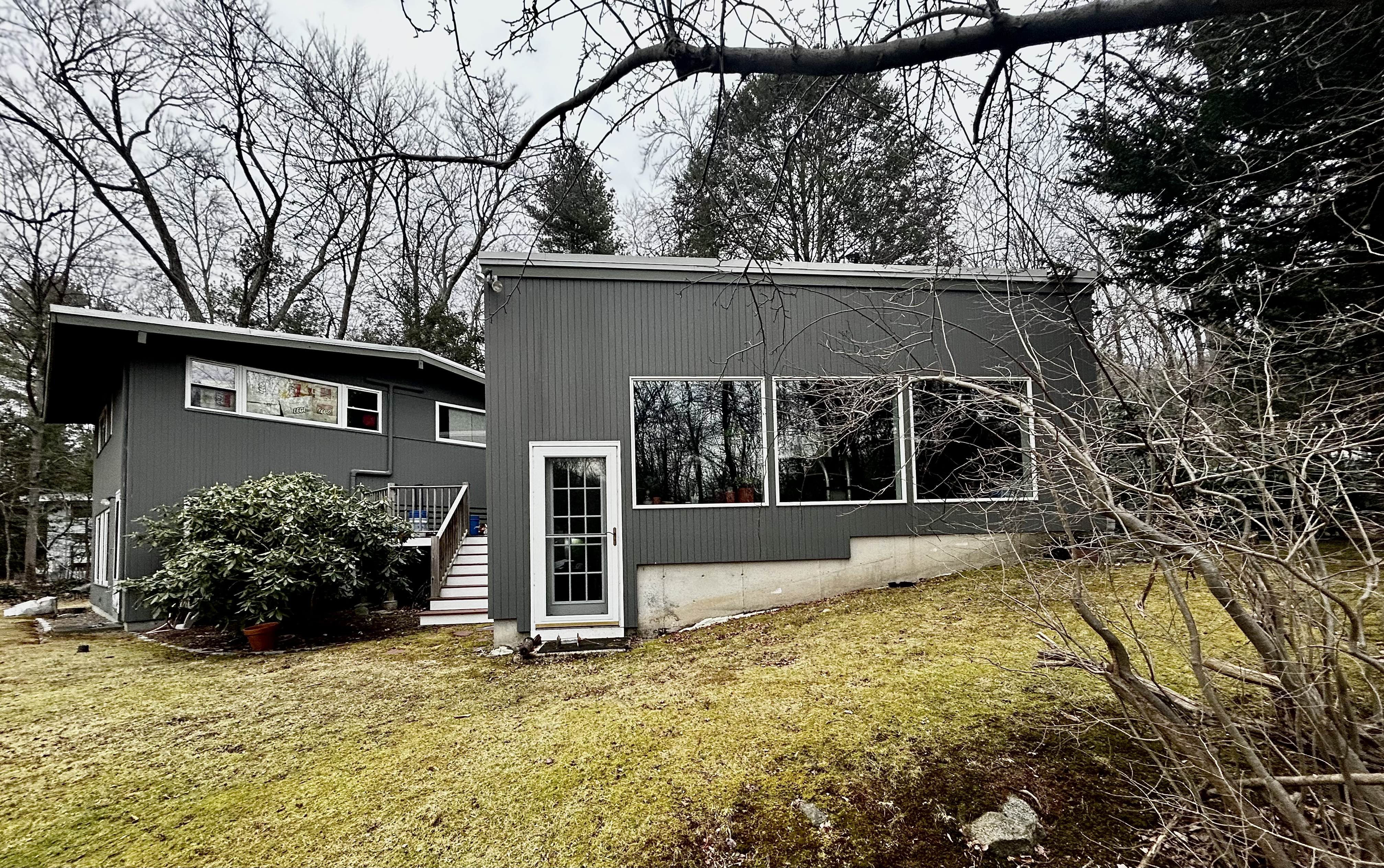 27 Peacock Farm Road Lexington, MA 02421 - Photo 3 of 4