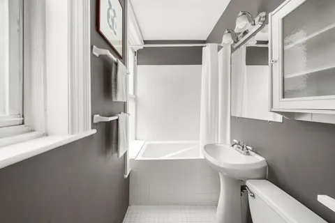 $775,000 | 124 Thompson Street, Unit 7 | SoHo