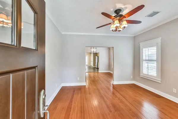$4,100 | 1120 Winston Street, Houston, TX 77009