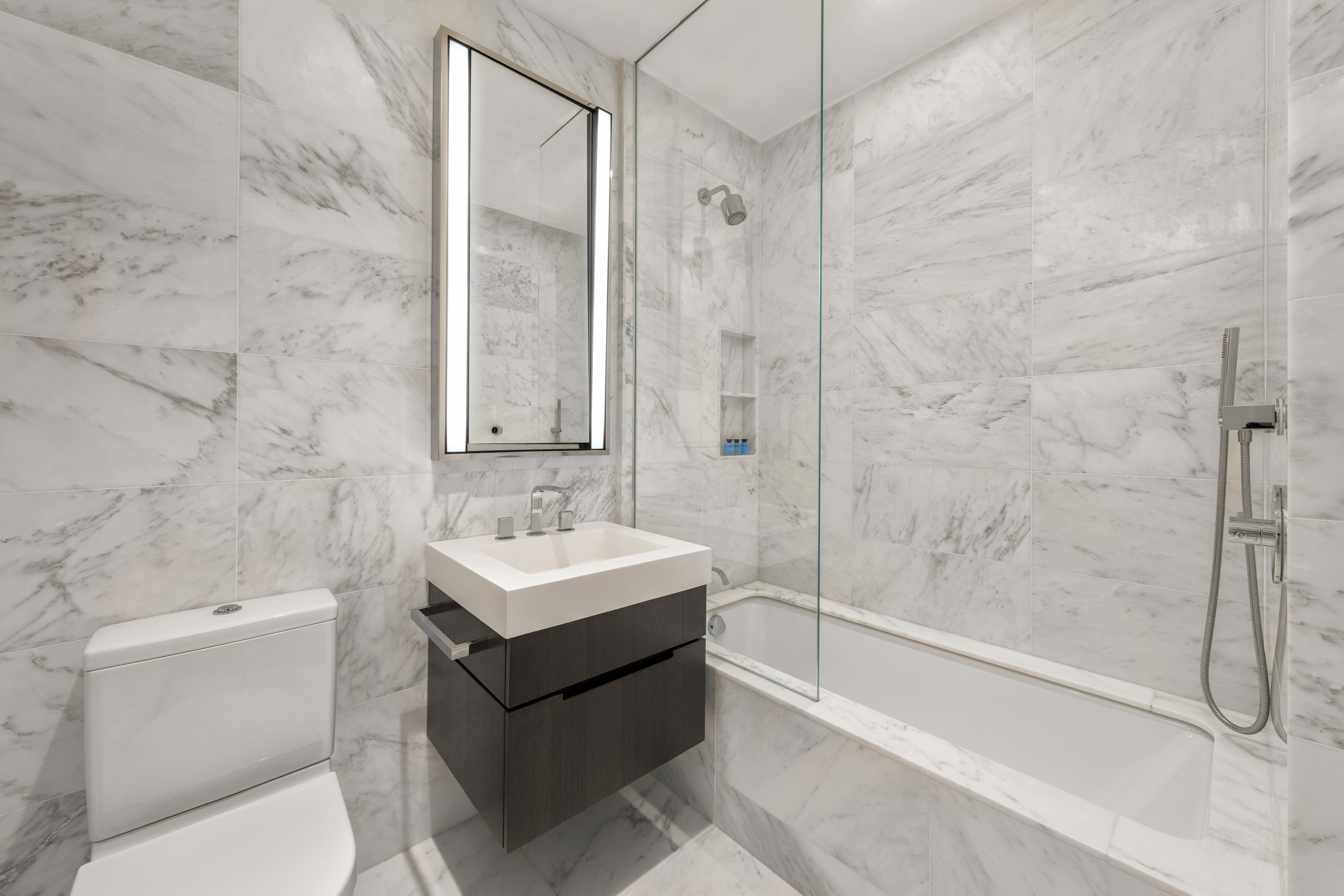 108 Leonard Street, Unit 11E Manhattan, NY 10013 - Photo 9 of 20