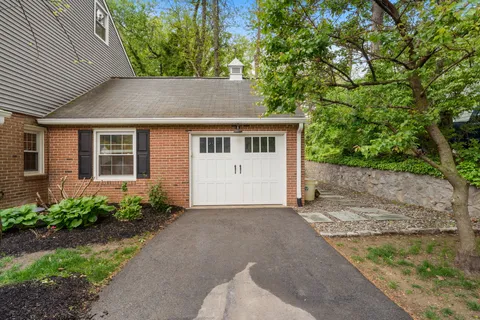 $1,050,000 | 161 Rolling Road, Bala Cynwyd, PA 19004