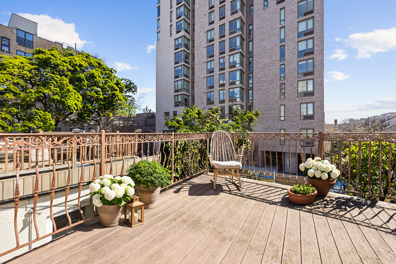 25 Chester Court Brooklyn, NY 11225 - Photo 13 of 17 a garden view with a seating space