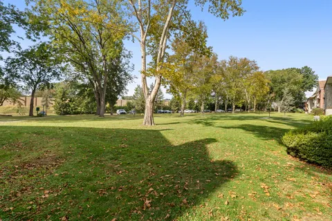 $275,000 | 355 Drummers Lane, Wayne, PA 19087