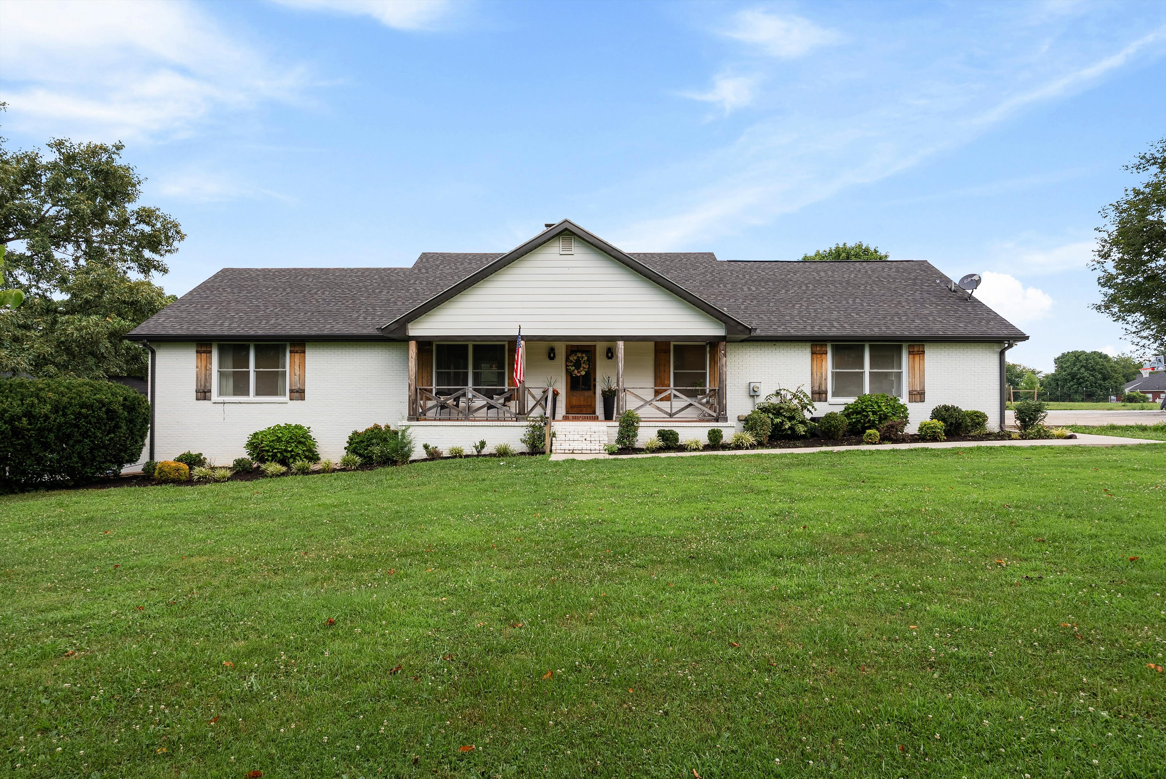 459 Bowling Branch Road Cottontown, TN 37048 - Photo 1 of 58