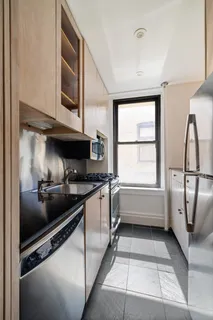 $540,000 | 327 West 83rd Street, Unit 6B | Upper West Side