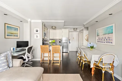 $725,000 | 201 East 25th Street, Unit 5F | Kips Bay