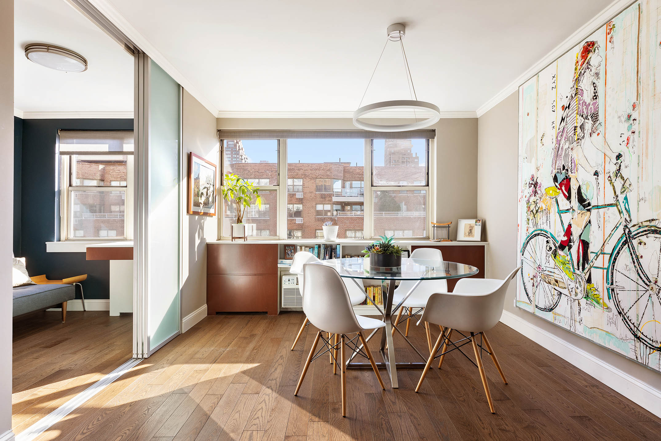 233 East 70th Street, Unit 17T Manhattan, NY 10021 - Photo 2 of 8