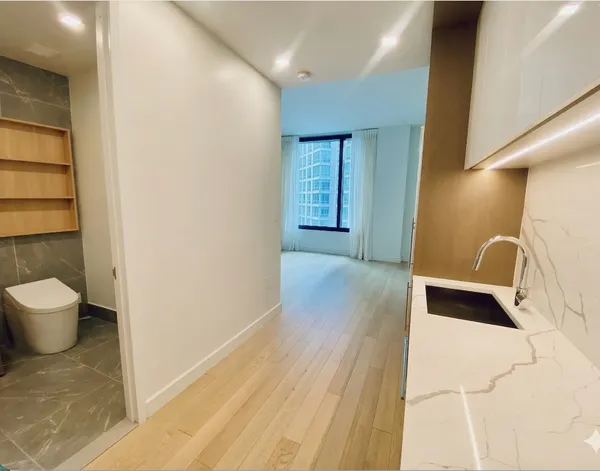 $3,300 | 45-30 Pearson Street, Unit 6F | Long Island City