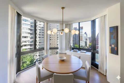 $1,490,000 | 200-210 East 65th Street, Unit 11D | Lenox Hill