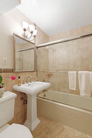 $1,050,000 | 200 Central Park South, Unit 19F | Central Park South