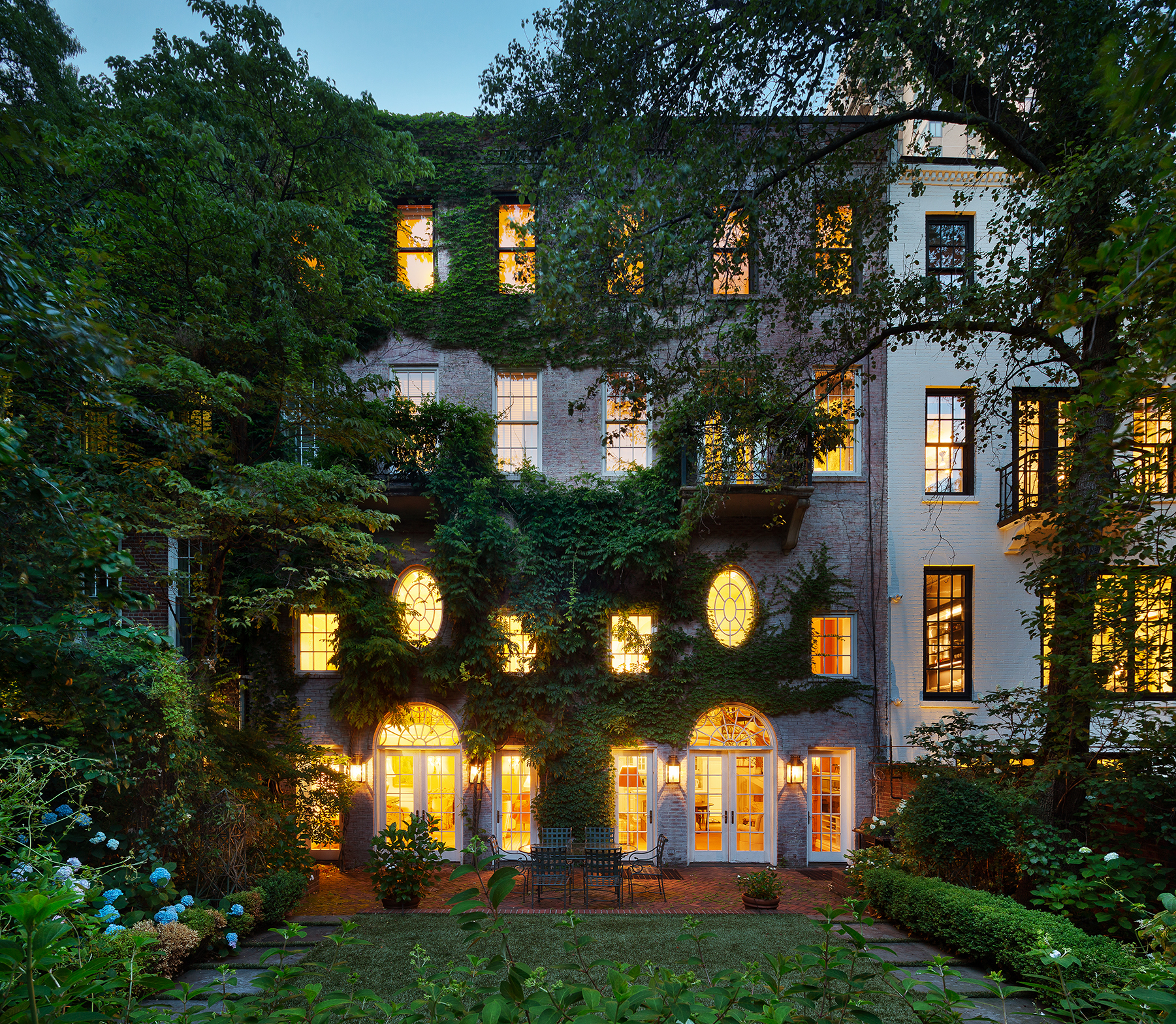 160 East 81st Street Manhattan, NY 10028 - Photo 1 of 20