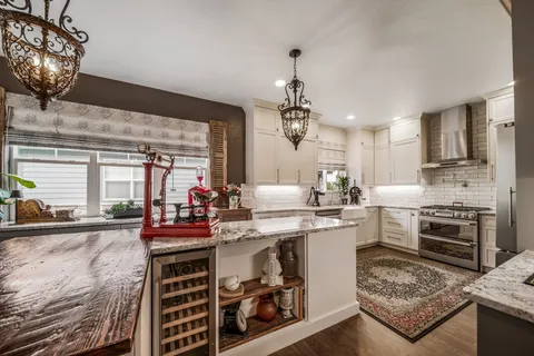 $1,075,000 | 25421 East Indore Drive, Aurora, CO 80016