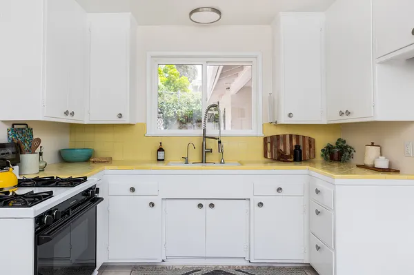 $999,000 | 3663 Roderick Road, Los Angeles, CA 90065