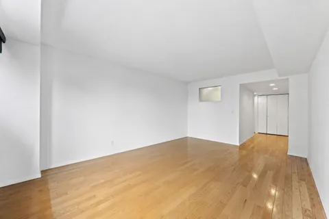 $1,799,000 | 201 East 28th Street, Unit 16AB | Kips Bay